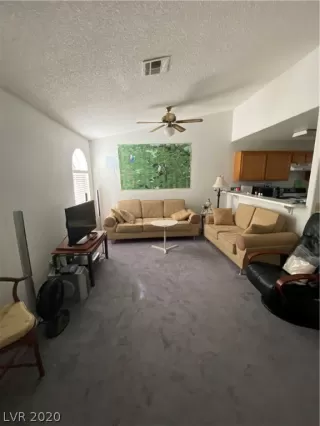 Photo #4: 2233907 Listing