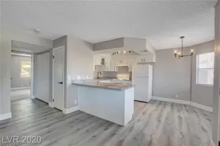 Photo #5: 2233916 Listing 