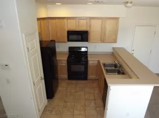 Photo #1: 2233966 Listing 