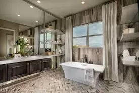 Photo #1: 2234000 Listing