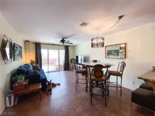 Photo #4: 2234017 Listing