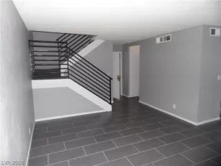 Photo #3: 2234037 Listing 