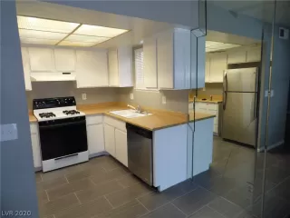 Photo #6: 2234037 Listing 