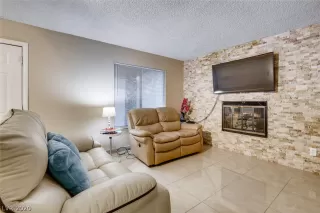Photo #3: 2234049 Listing 