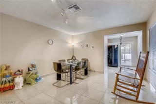 Photo #5: 2234049 Listing 