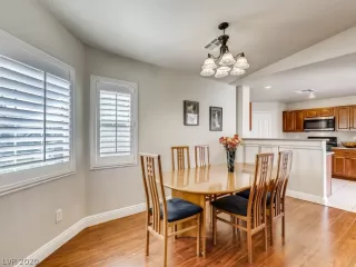 Photo #6: 2234083 Listing