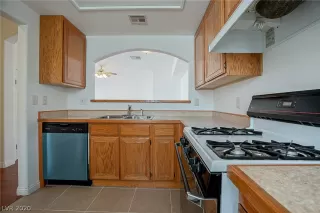 Photo #5: 2234201 Listing 