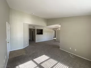 Photo #3: 2234205 Listing