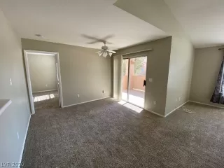 Photo #5: 2234205 Listing