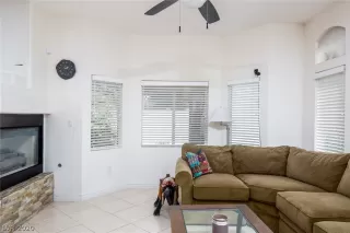 Photo #6: 2234255 Listing