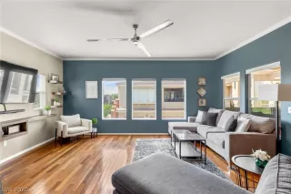 Photo #5: 2234295 Listing