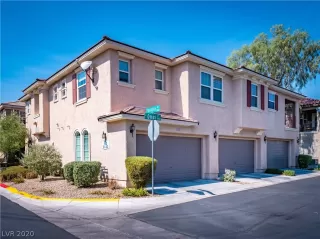 Photo #1: 2234313 Listing