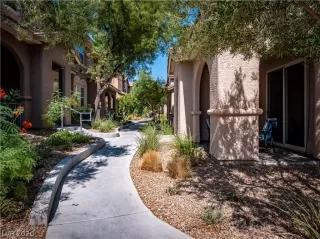 Photo #3: 2234313 Listing