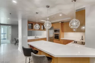 Photo #3: 2234327 Listing