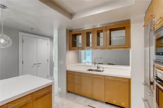 Photo #5: 2234327 Listing