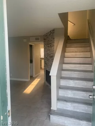 Photo #2: 2234404 Listing