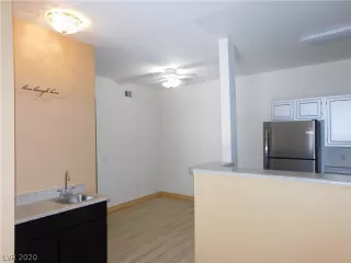 Photo #5: 2234413 Listing