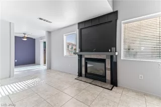 Photo #4: 2234427 Listing