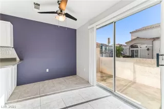 Photo #5: 2234427 Listing