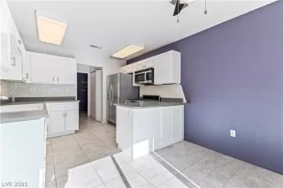 Photo #6: 2234427 Listing