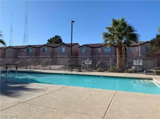 Photo #2: 2234488 Listing 