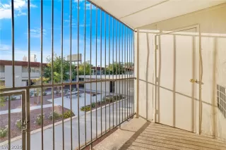 Photo #4: 2234515 Listing