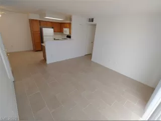 Photo #4: 2234532 Listing