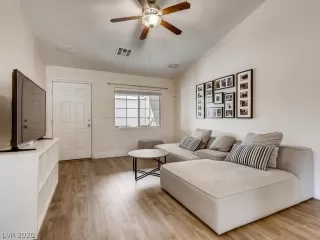 Photo #4: 2234565 Listing