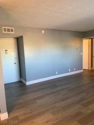 Photo #1: 2234591 Listing 