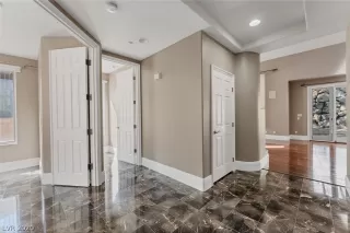 Photo #5: 2234637 Listing 