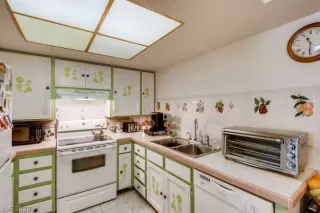 Photo #4: 2234711 Listing