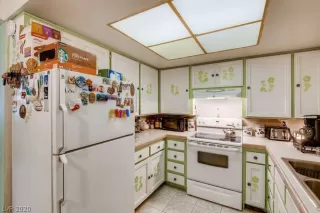 Photo #5: 2234711 Listing