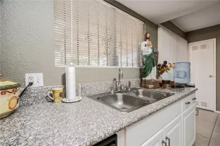 Photo #5: 2234740 Listing