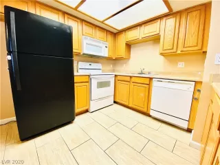 Photo #5: 2234813 Listing