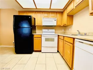 Photo #6: 2234813 Listing