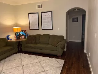 Photo #5: 2234849 Listing