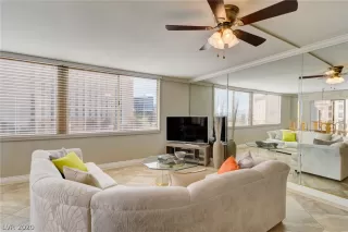 Photo #4: 2234963 Listing