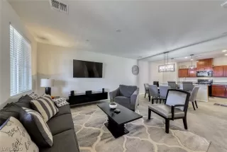 Photo #4: 2234965 Listing