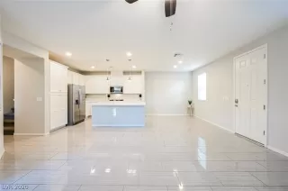 Photo #2: 2234968 Listing