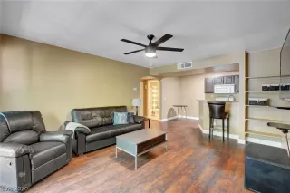 Photo #5: 2235006 Listing 