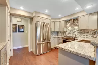 Photo #6: 2235034 Listing 