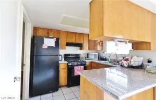 Photo #3: 2235038 Listing