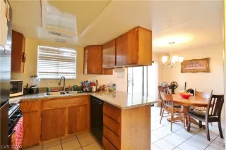 Photo #4: 2235038 Listing