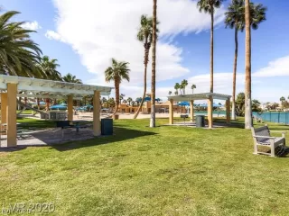 Photo #2: 2235040 Listing