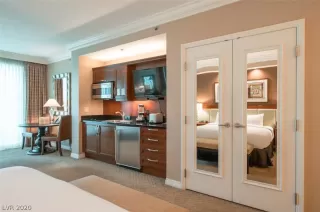 Photo #2: 2235098 Listing