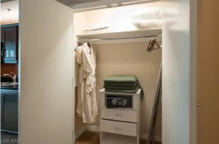 Photo #3: 2235098 Listing