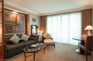 Photo #5: 2235098 Listing