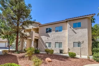 Photo #3: 2235141 Listing