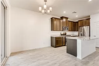 Photo #3: 2235187 Listing