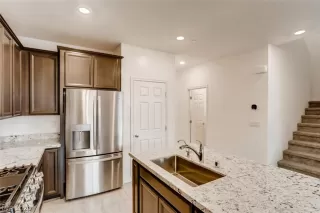 Photo #6: 2235187 Listing